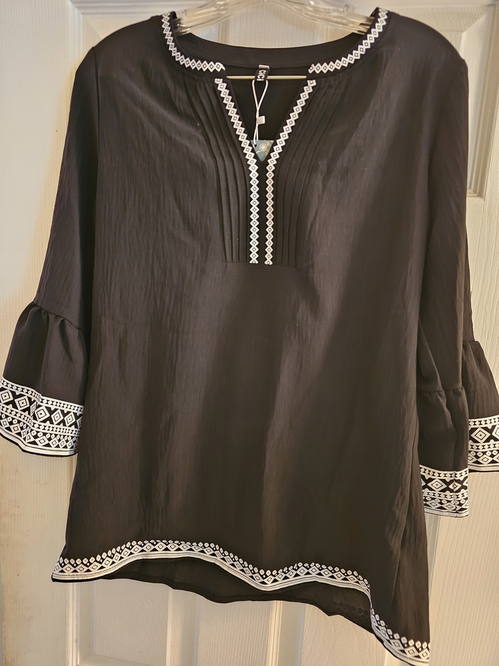 Black And White Split-Neck Tunic Top